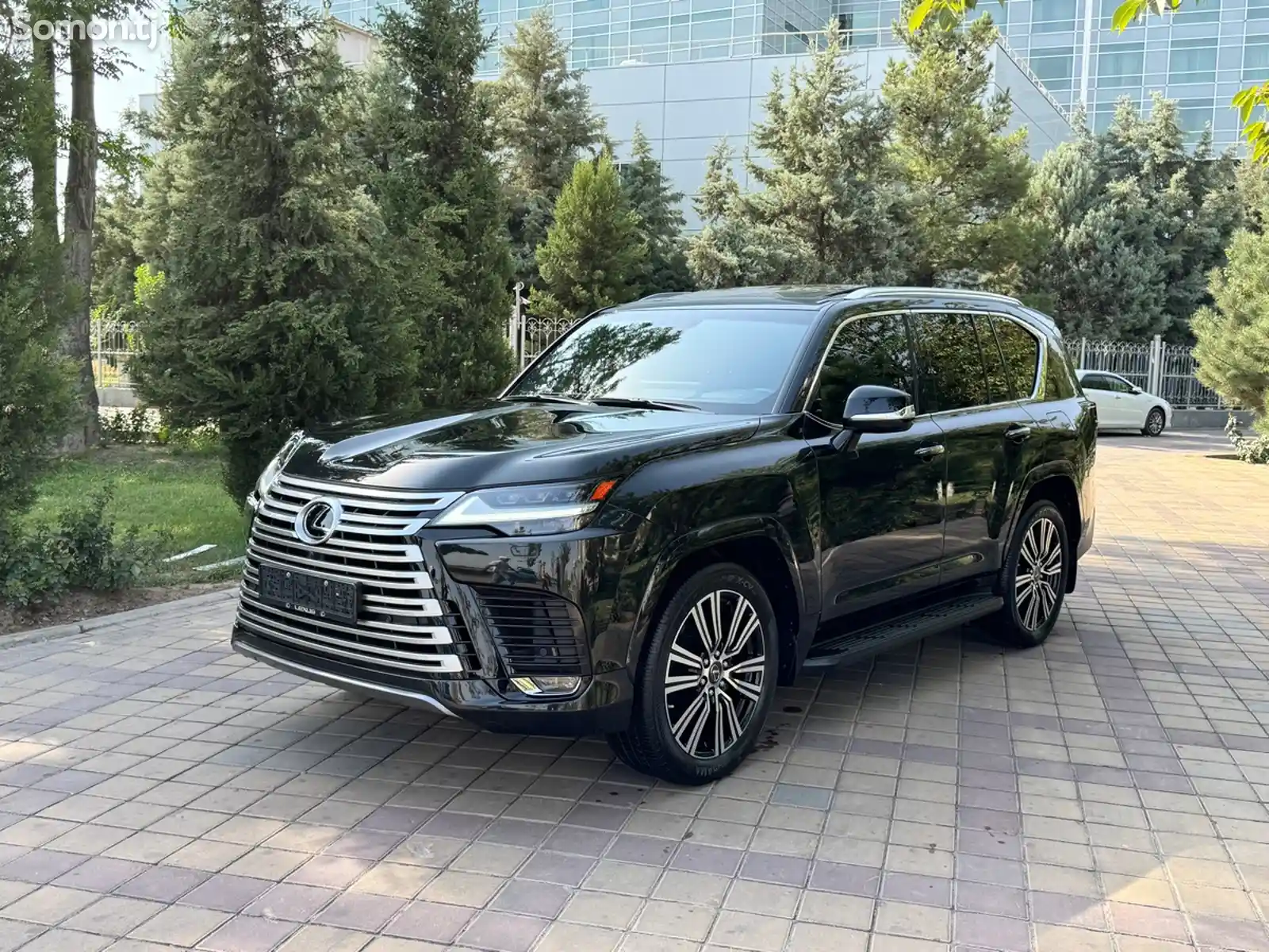 Lexus LX series, 2023-2