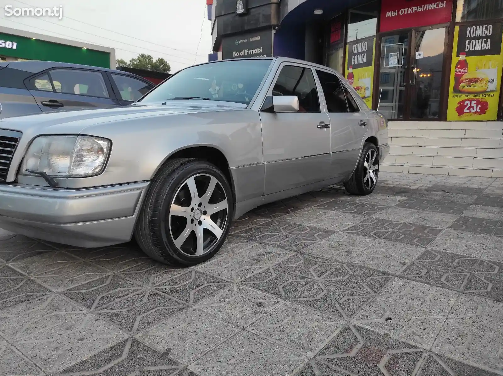 Mercedes-Benz W124, 1993-6