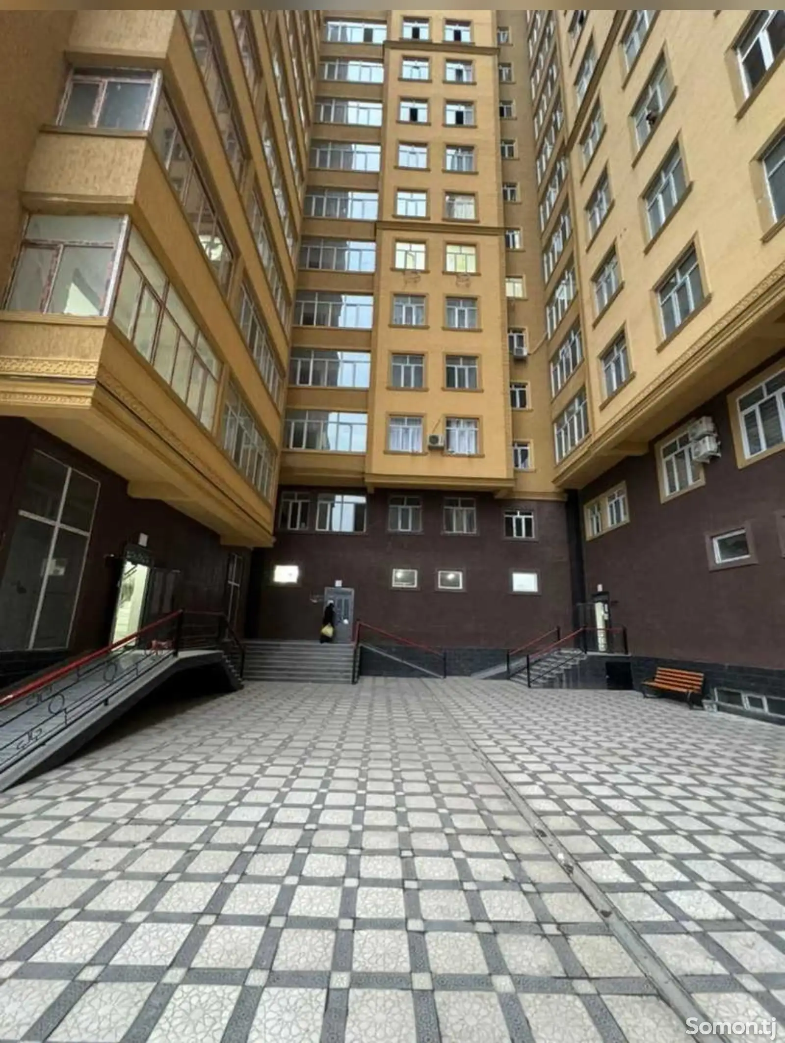 2-комн. квартира, 13 этаж, 65 м², и Сомони-1