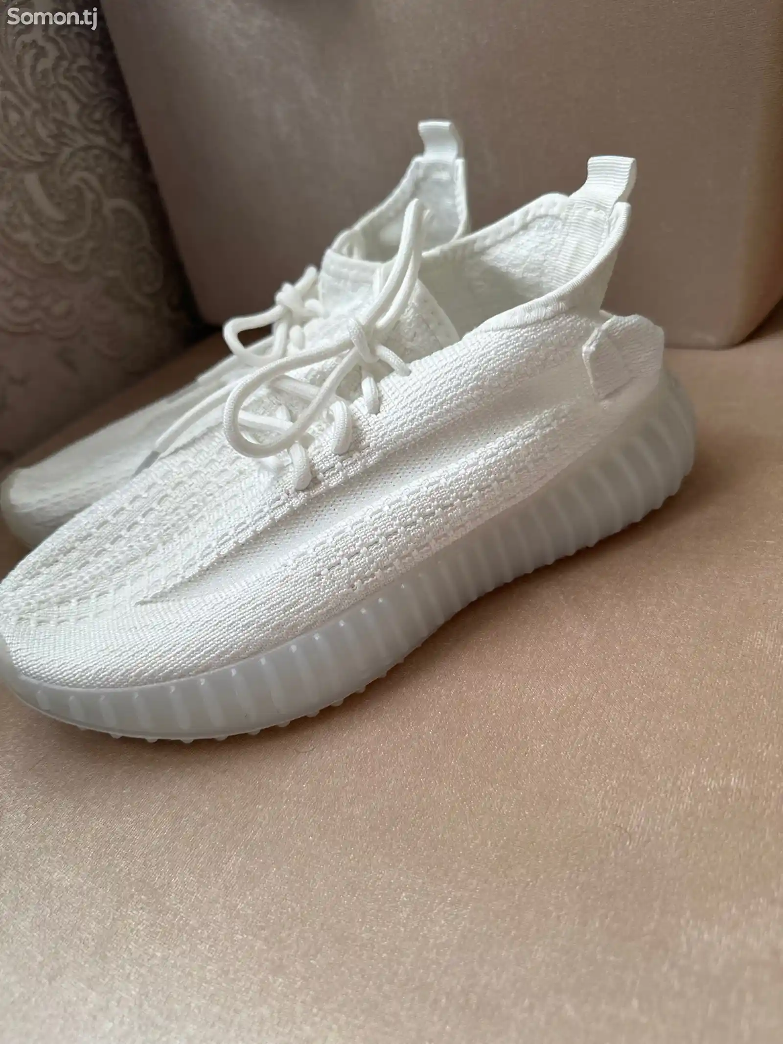 Кроссовки Adidas Yeezy Boost-1