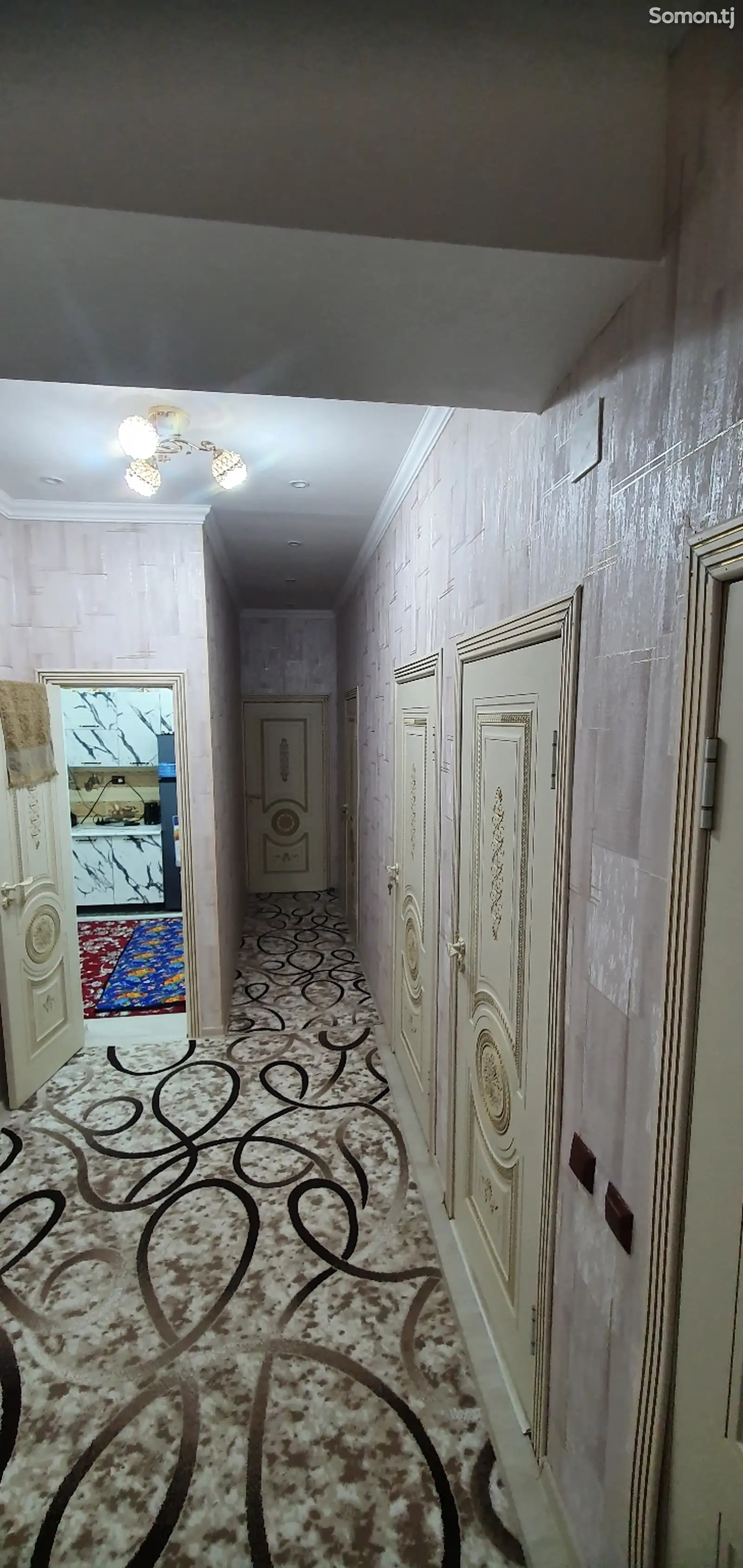 Комната в 2-комн. квартире, 16 этаж, 68м², Цирк-1