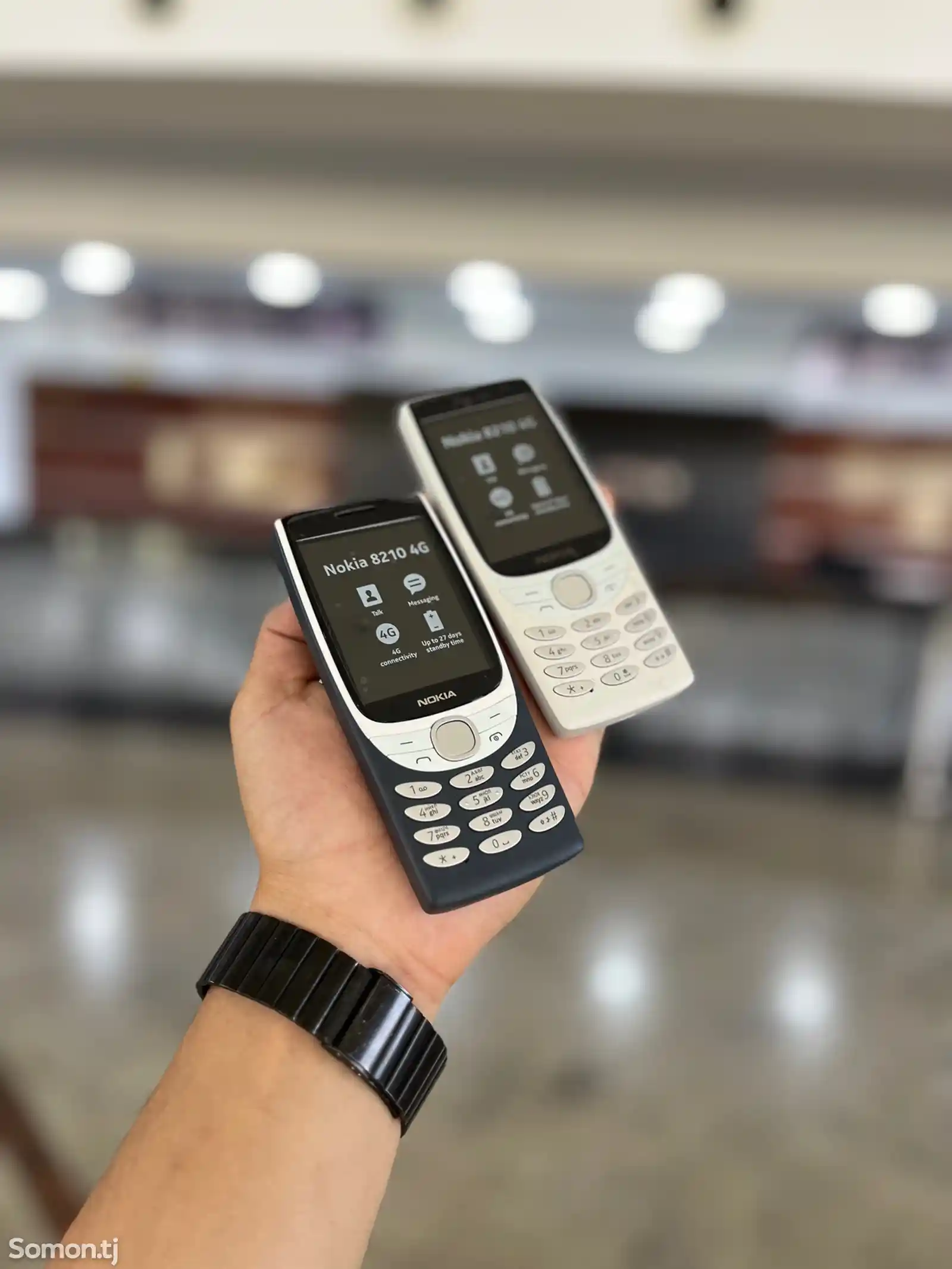 Nokia 8210 4G-2