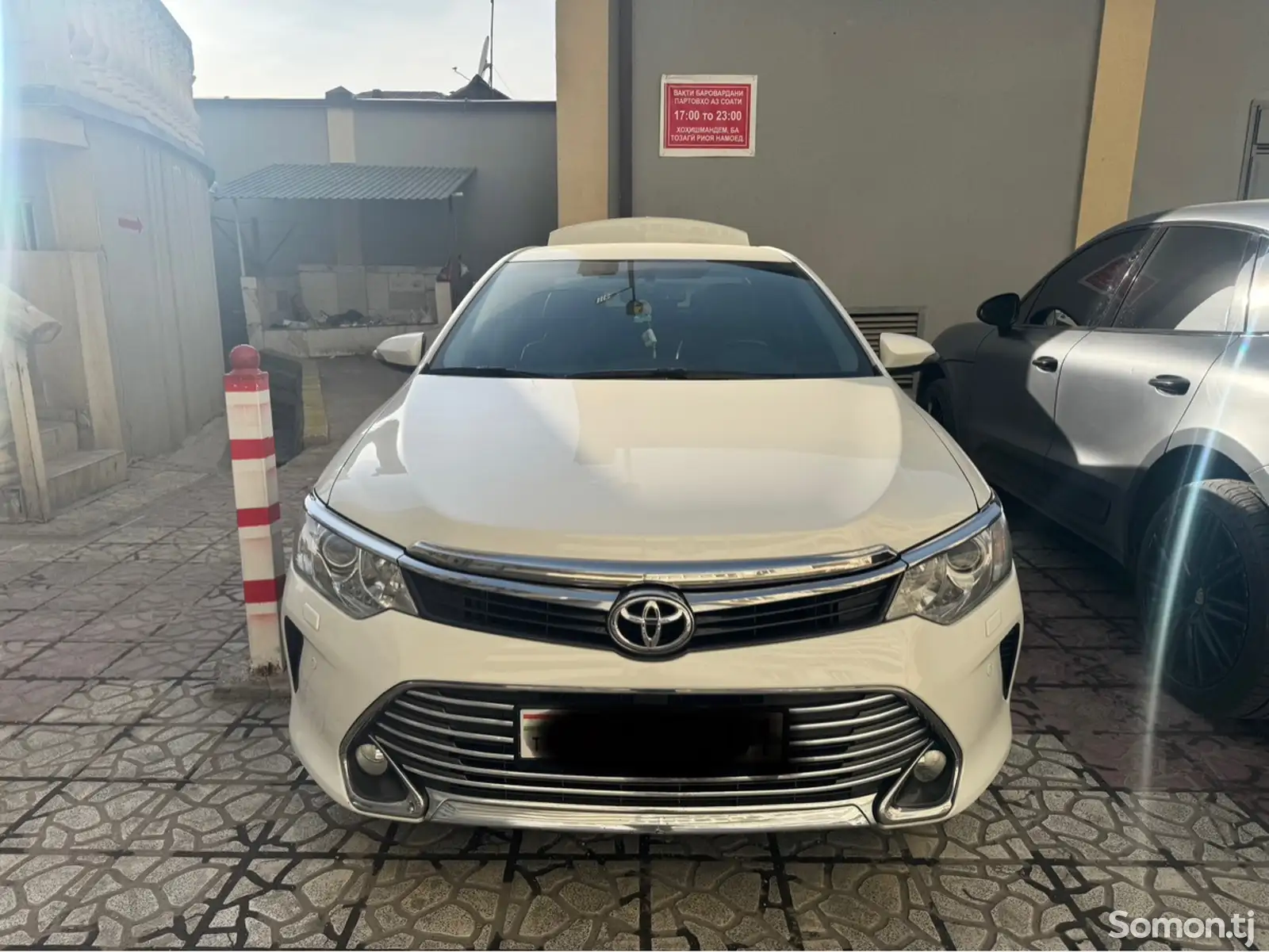 Toyota Camry, 2016-1