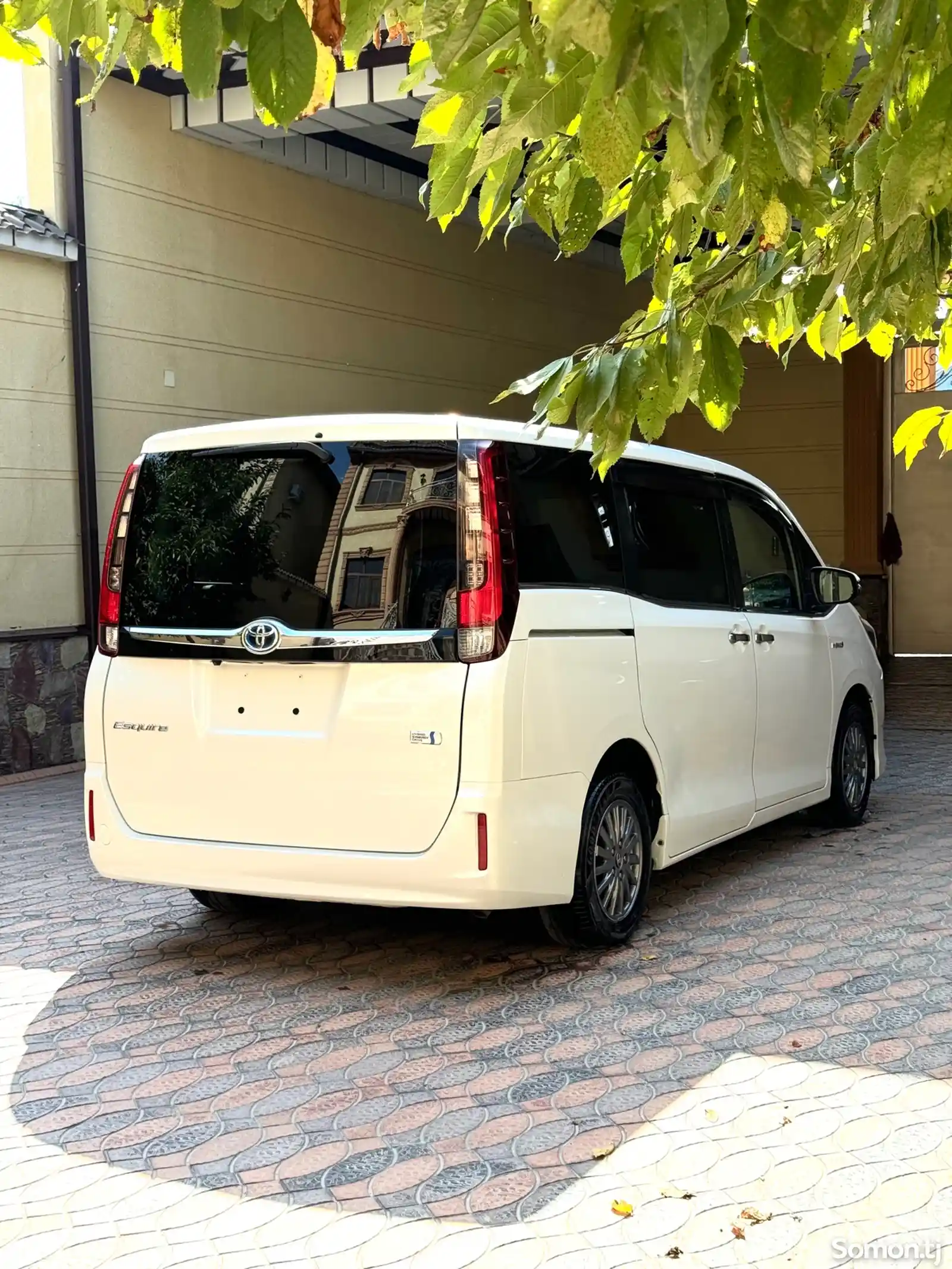 Toyota Voxy, 2015-4