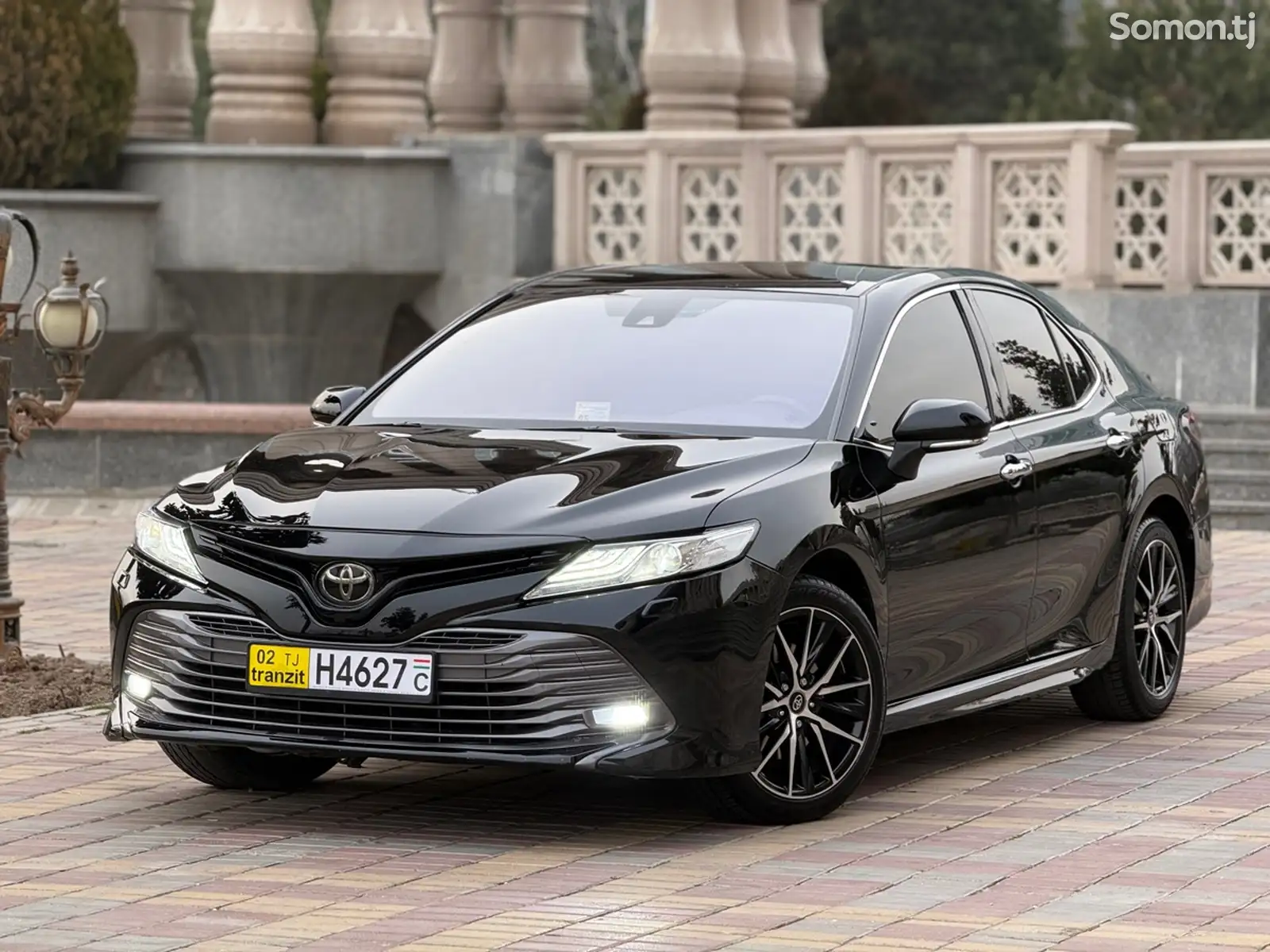 Toyota Camry, 2018-1