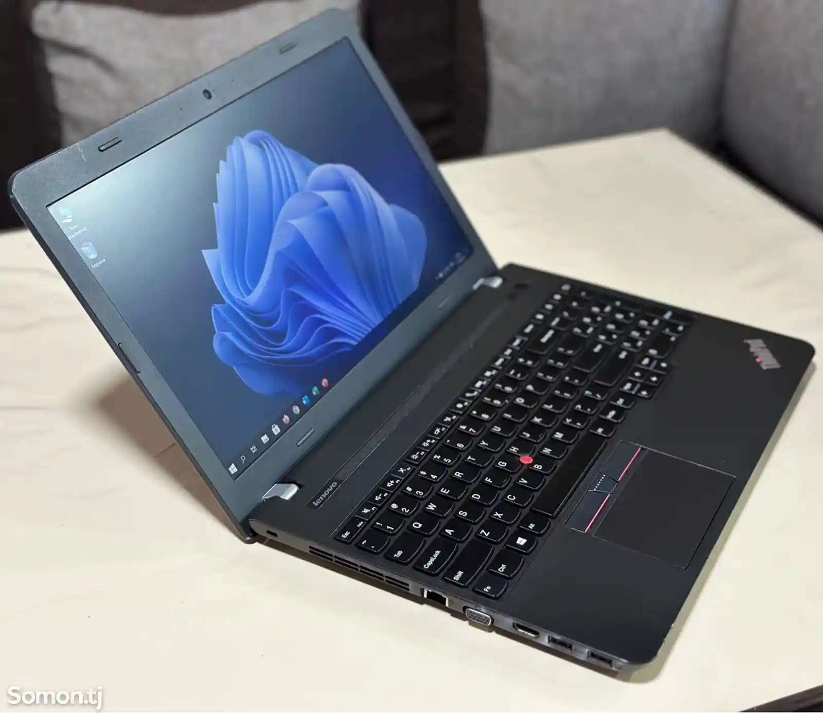 Ноутбук Lenovo Thinkpad E555-3