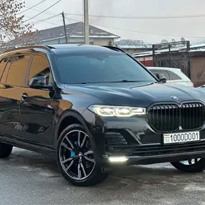 BMW X7, 2021