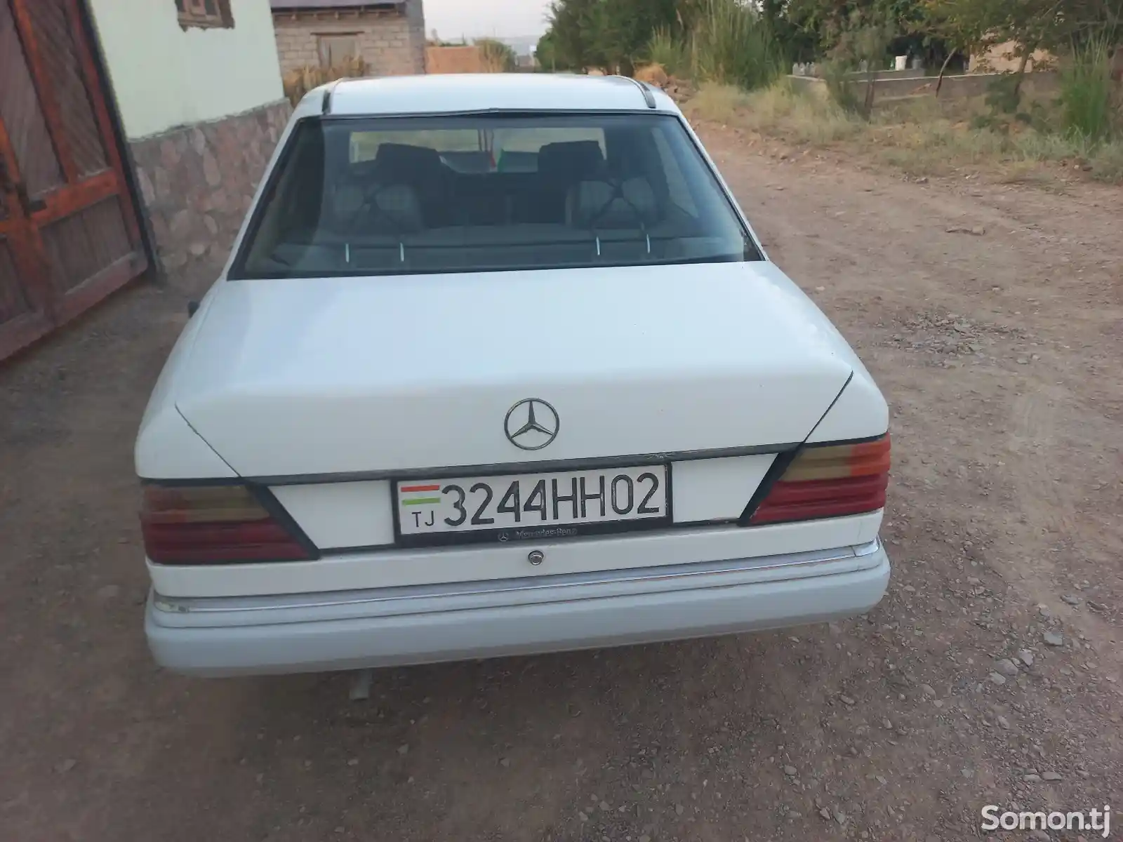 Mercedes-Benz W124, 1992-3