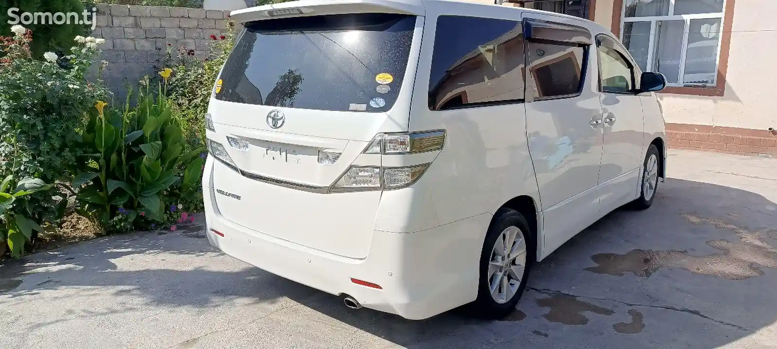 Toyota Vellfire, 2013-1