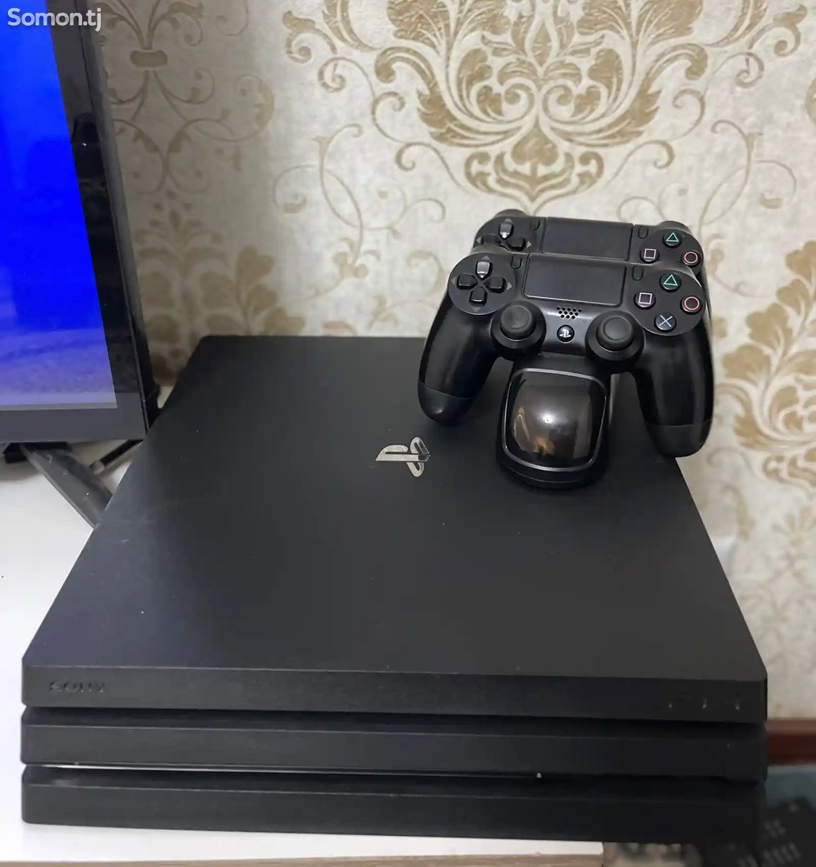 Игровая приставка Sony PlayStation 4 Pro 1tb-1