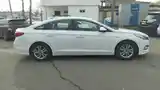 Hyundai Sonata, 2015-4