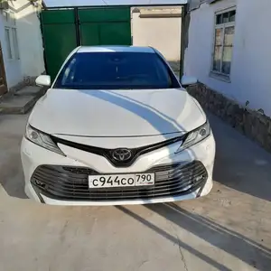 Toyota Camry, 2019