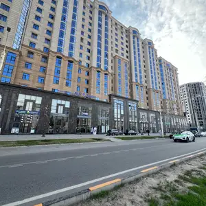 3-комн. квартира, 3 этаж, 148 м², Цирк, ресторан Яккачинор