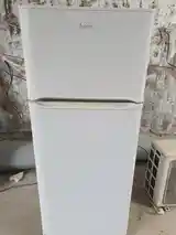 Холодильник indesit-2