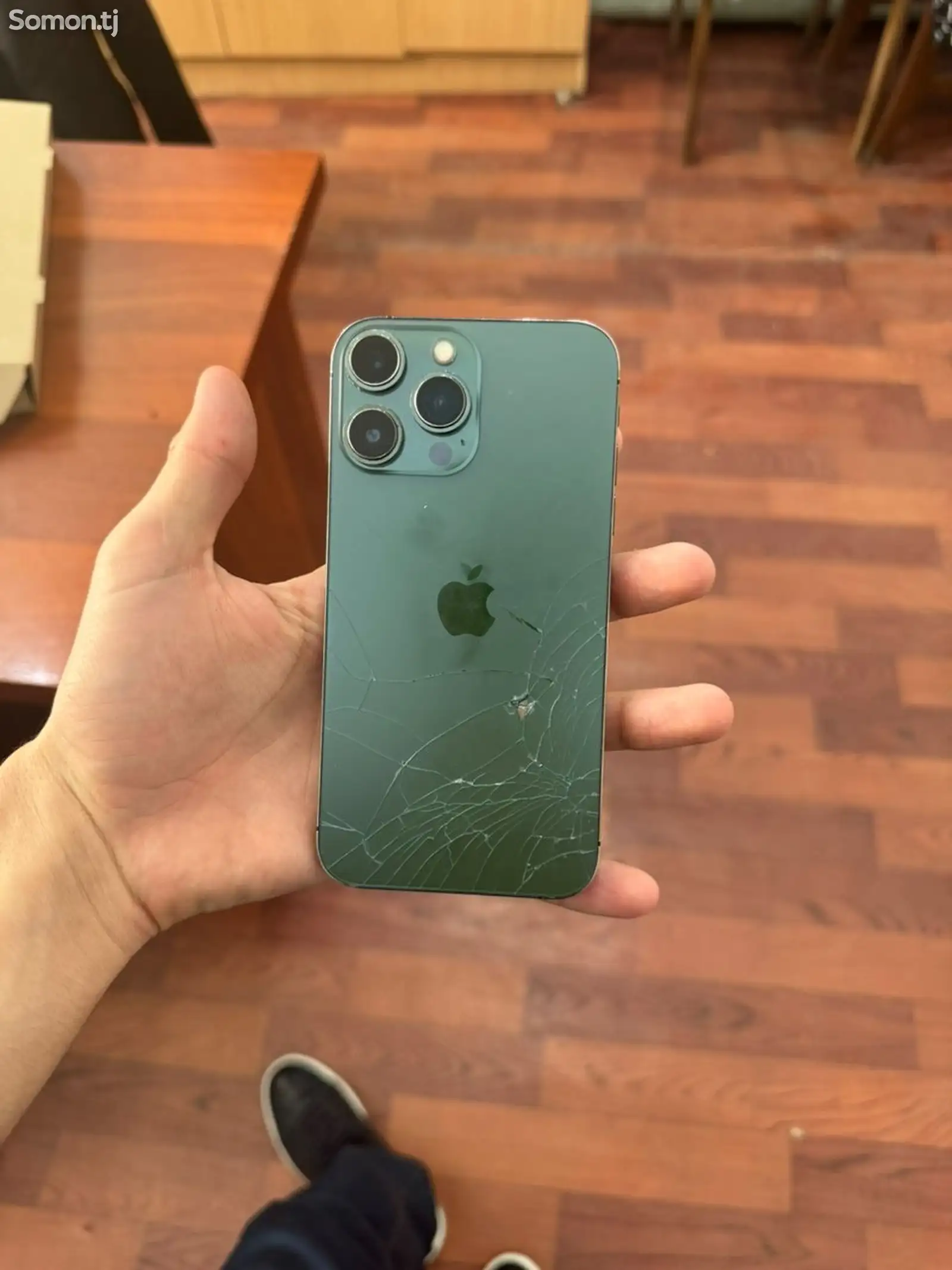 Apple iPhone XR-1