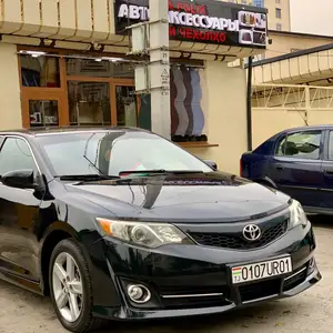 Toyota Camry, 2012