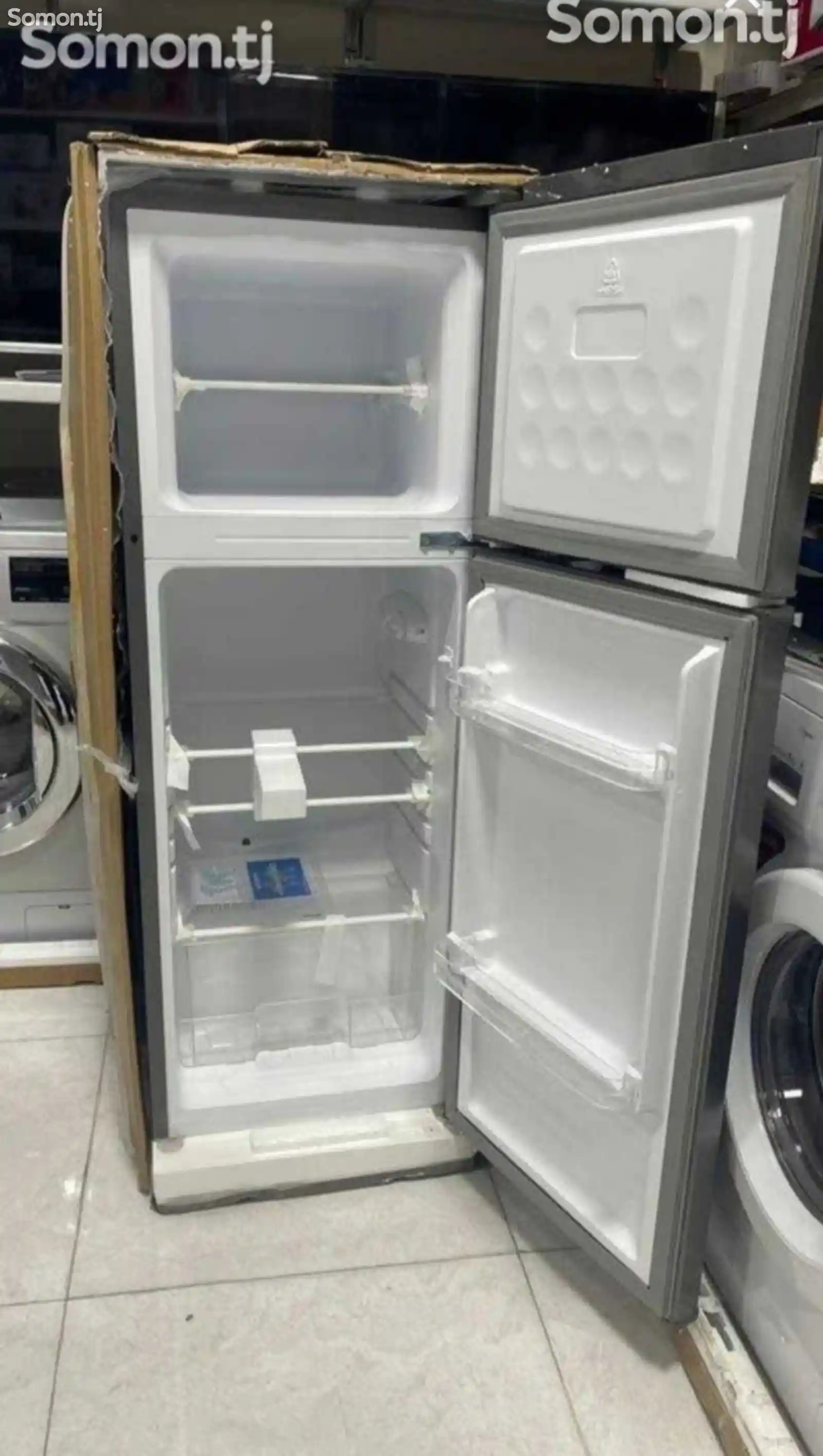 Холодильник Skyworth-2