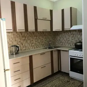 2-комн. квартира, 10 этаж, 63м², Спартак