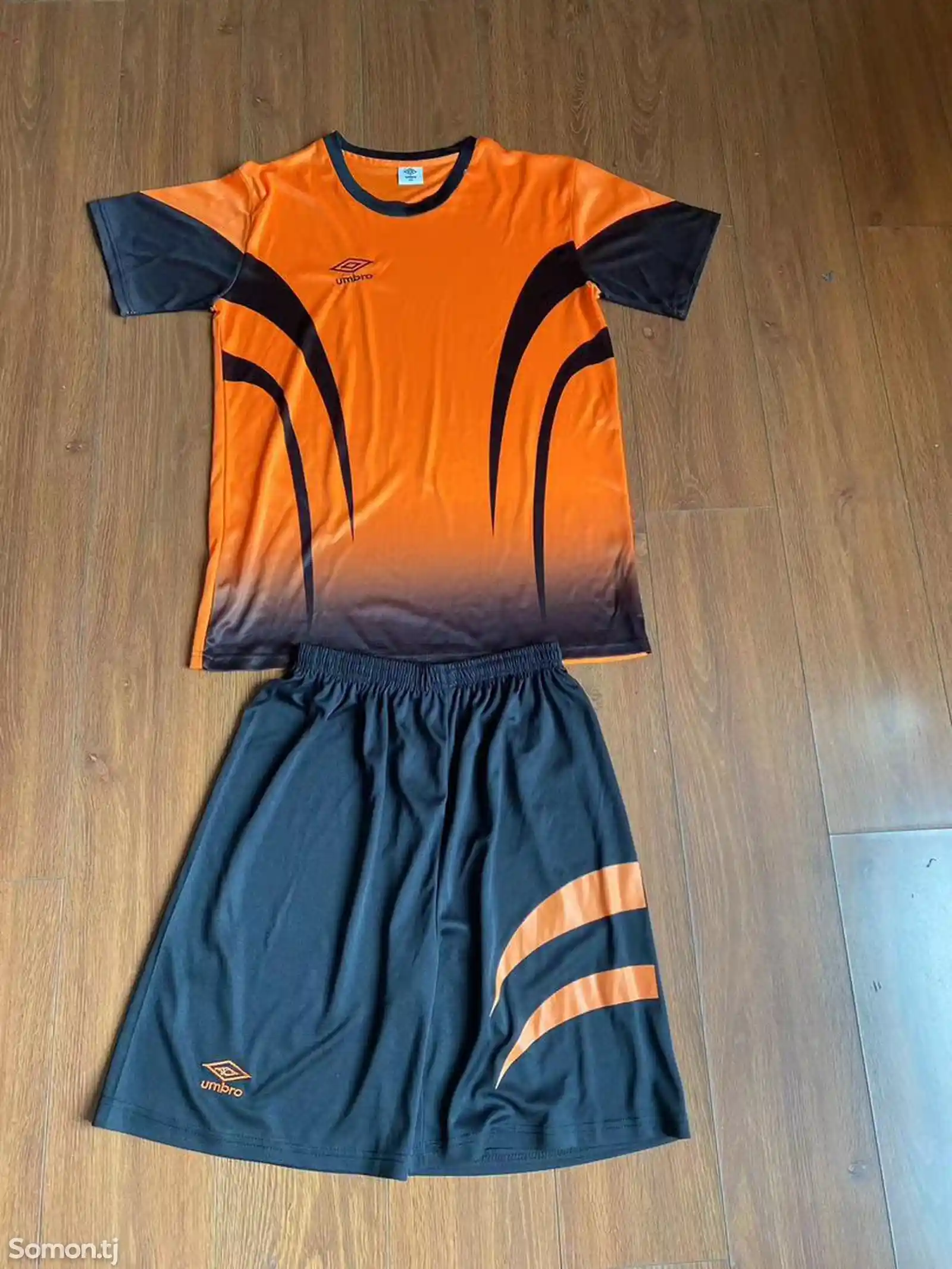 Форма Umbro-1