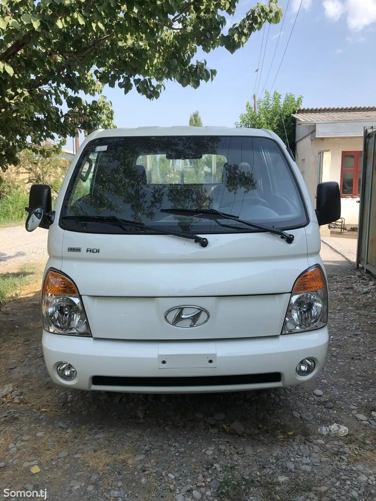 Бортовой автомобиль Hyundai Porter, 2011-1