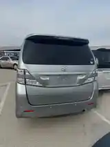 Toyota Vellfire, 2014-4