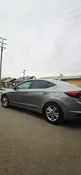 Hyundai Elantra, 2020-7