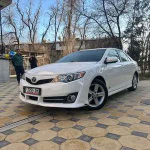 Toyota Camry, 2014