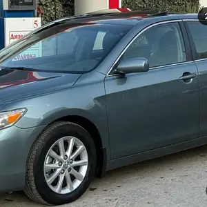 Toyota Camry, 2011