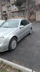 Mercedes-Benz E class, 2002-3