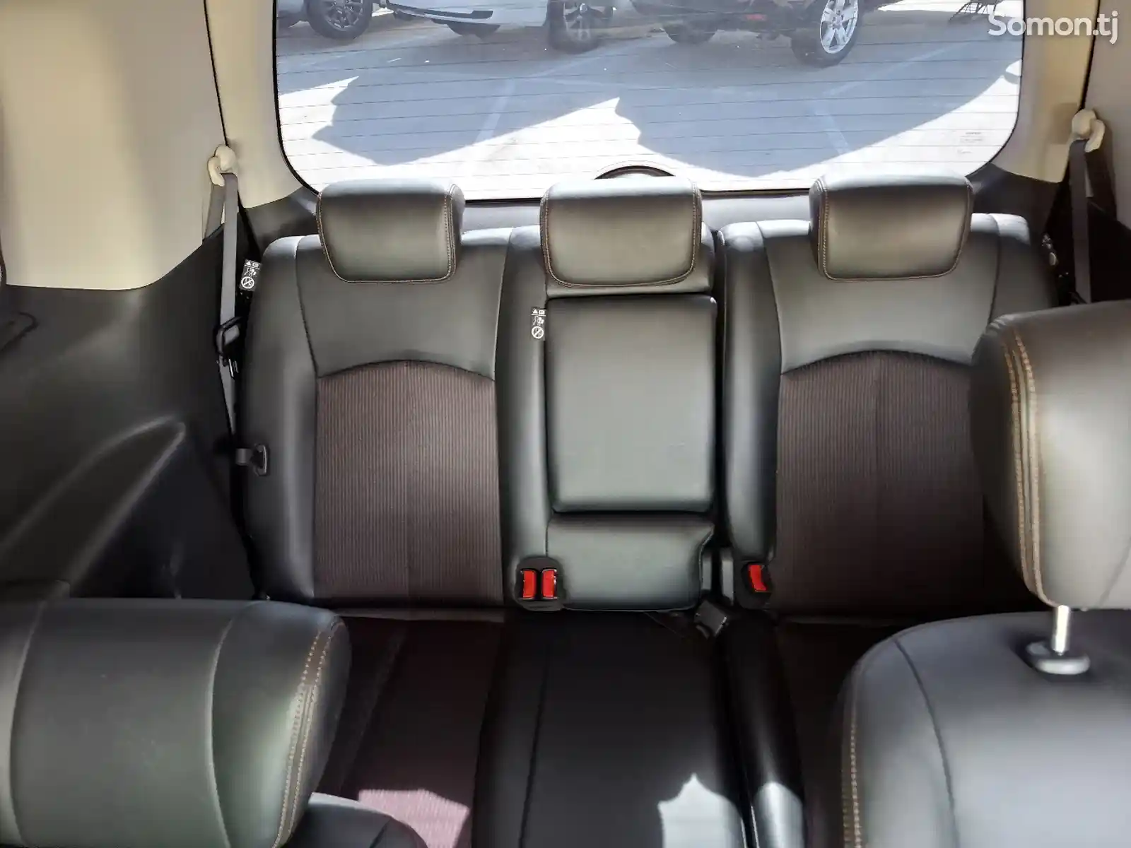 Nissan Elgrand, 2014-12