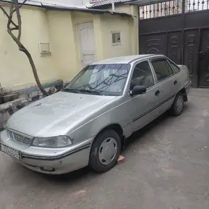 Daewoo Nexia, 1996