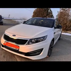 Kia K5, 2011