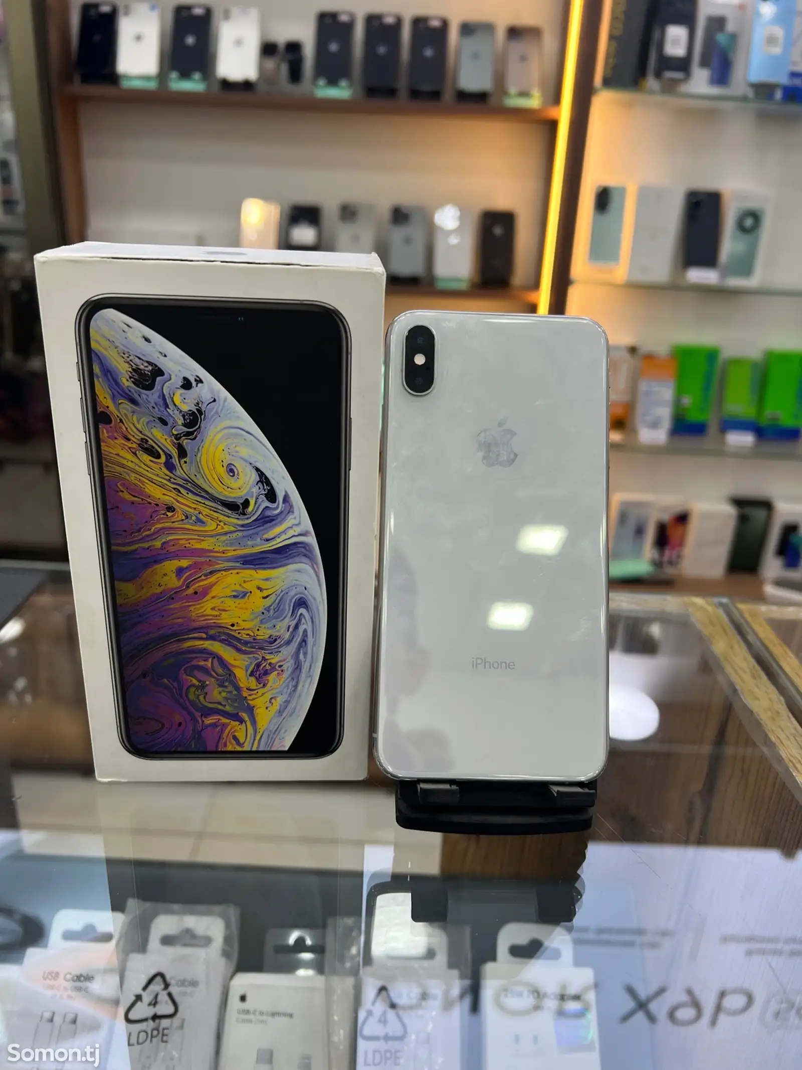 Apple iPhone Xs Max, 64 gb, Silver-1