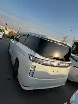 Nissan Elgrand, 2014-5