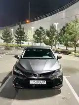 Toyota Camry, 2018-6