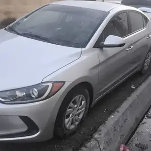 Hyundai Elantra, 2018