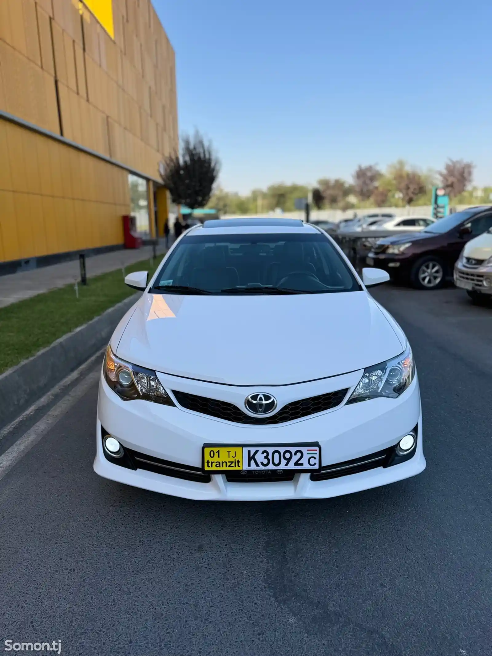 Toyota Camry, 2015-1