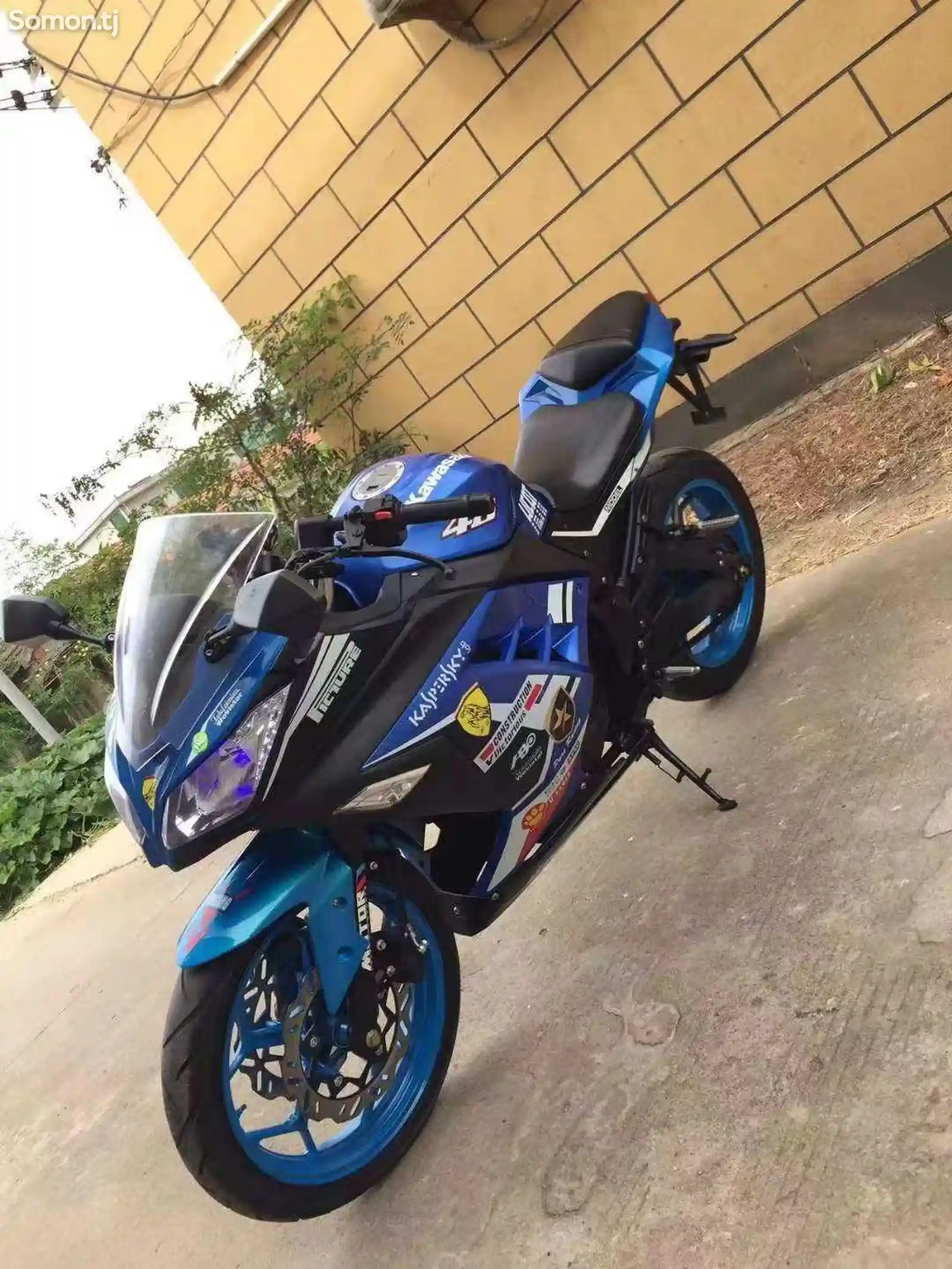 Мотоцикл Kawsaki Ninja 250cc на заказ-2
