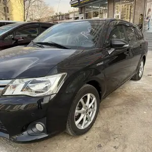 Toyota Fielder, 2014