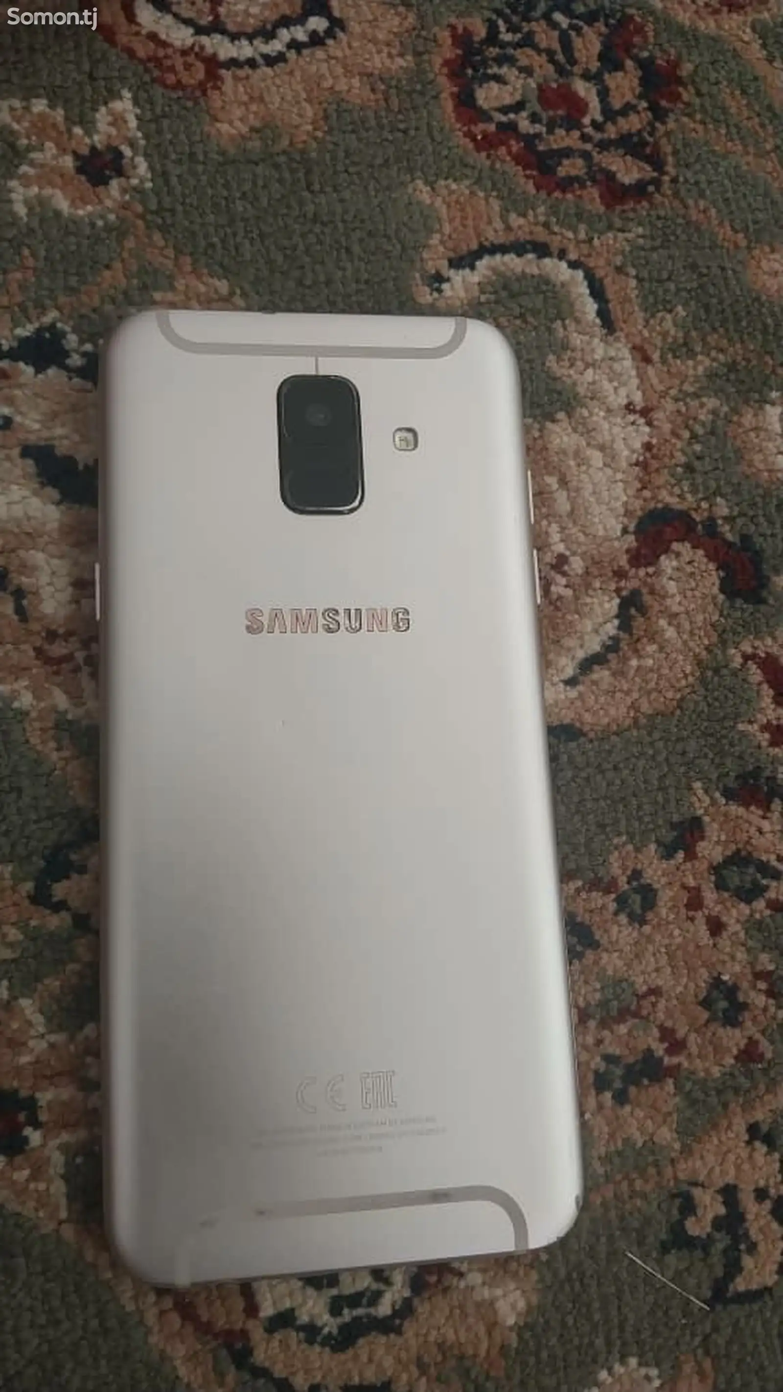 Samsung Galaxy A6-1