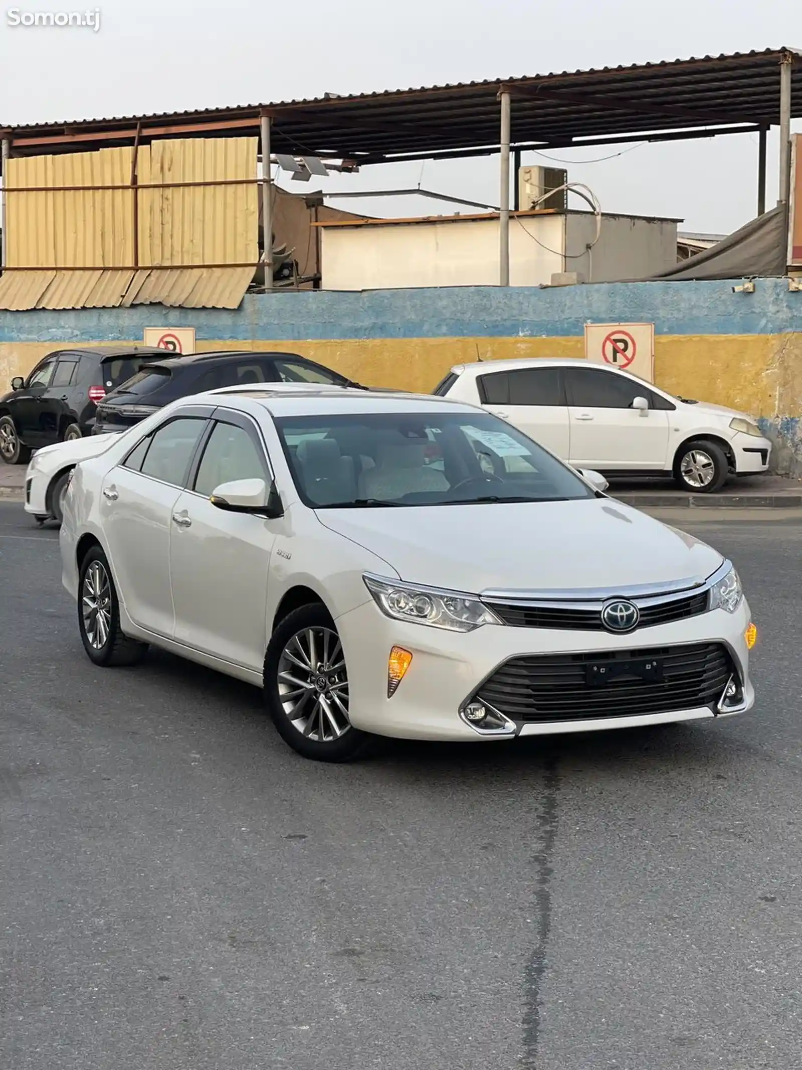 Toyota Camry, 2016-1