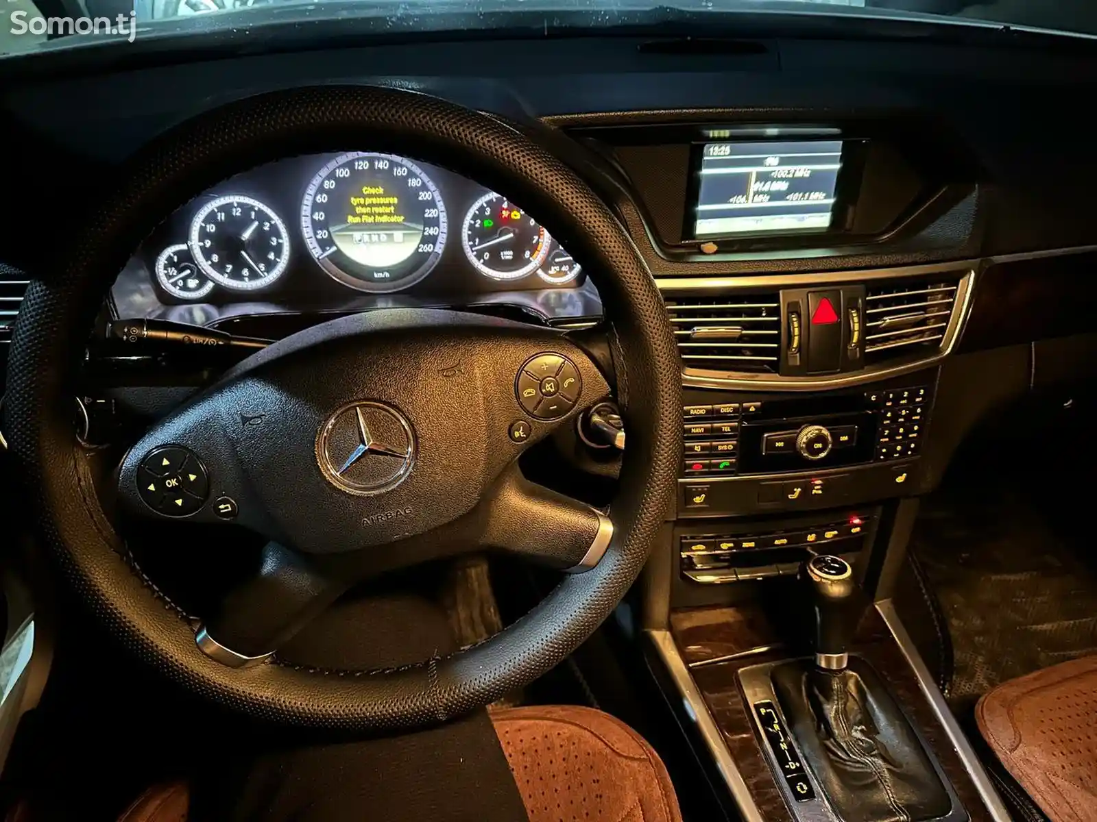 Mercedes-Benz E class, 2011-8