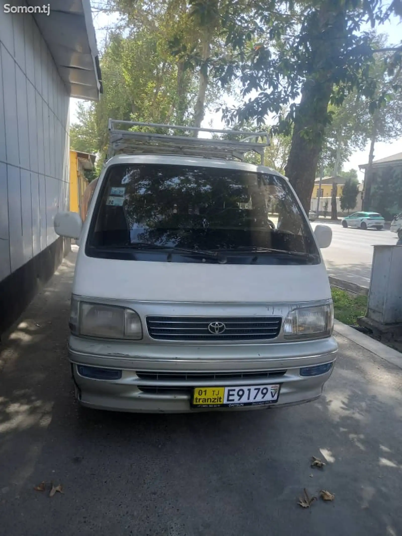 Микроавтобус Toyota Hiace, 1995-1