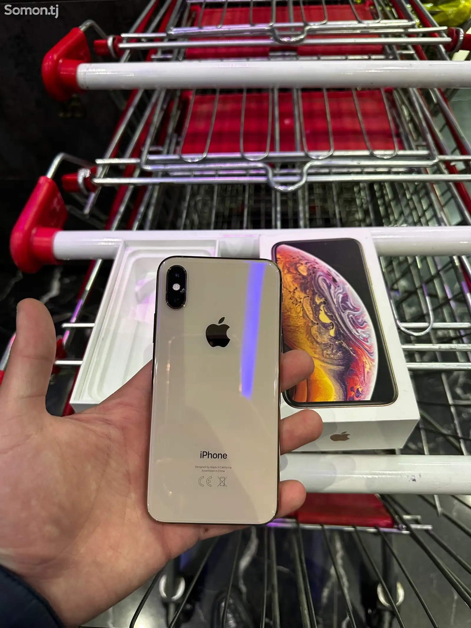 Apple iPhone Xs, 64 gb, Gold-1