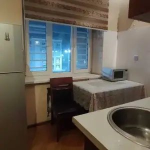 2-комн. квартира, 4 этаж, 42м², Рудаки