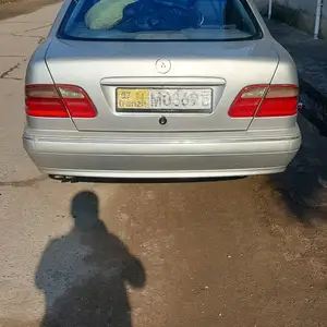 Mercedes-Benz E class, 2001