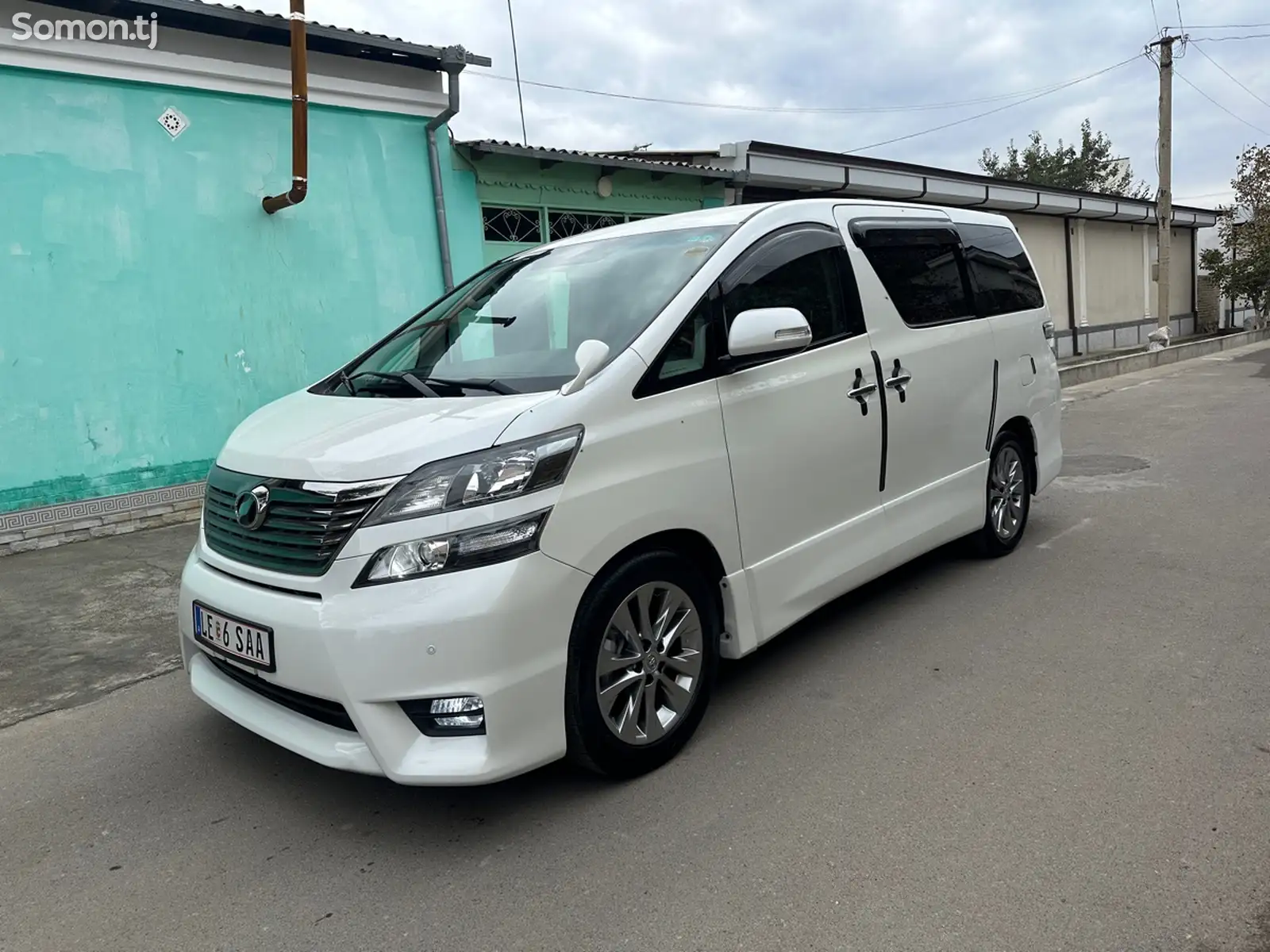 Toyota Vellfire, 2010-1