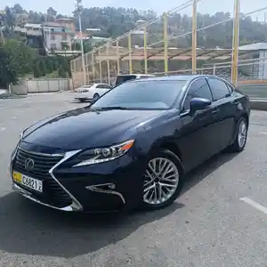 Lexus ES series, 2013