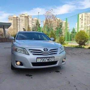 Toyota Camry, 2011