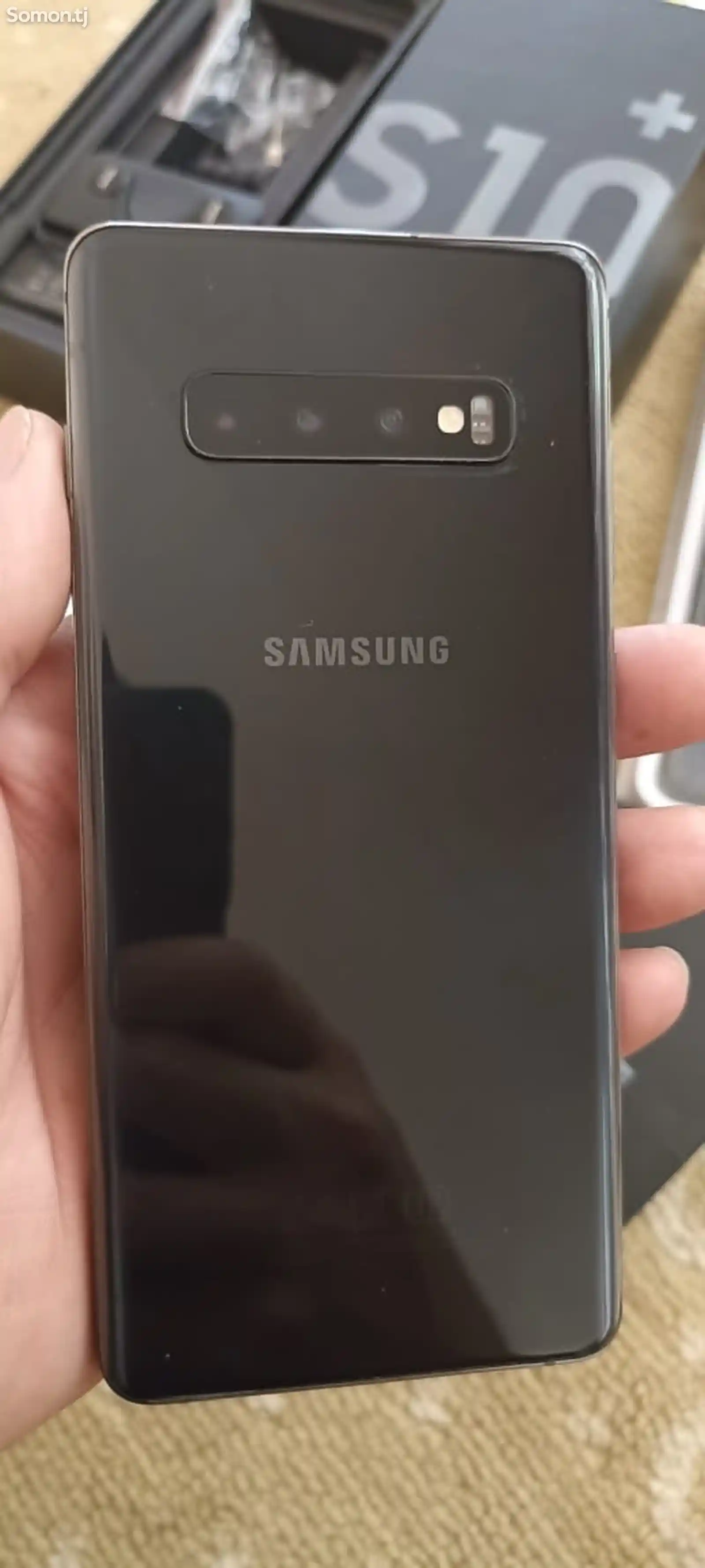 Samsung Galaxy S10 plus-14